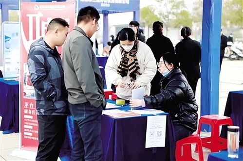 河南工會(huì)百場(chǎng)就業(yè)創(chuàng)業(yè)服務(wù)活動(dòng)啟幕，助力五萬(wàn)人次實(shí)現(xiàn)就業(yè)創(chuàng)業(yè)夢(mèng)想